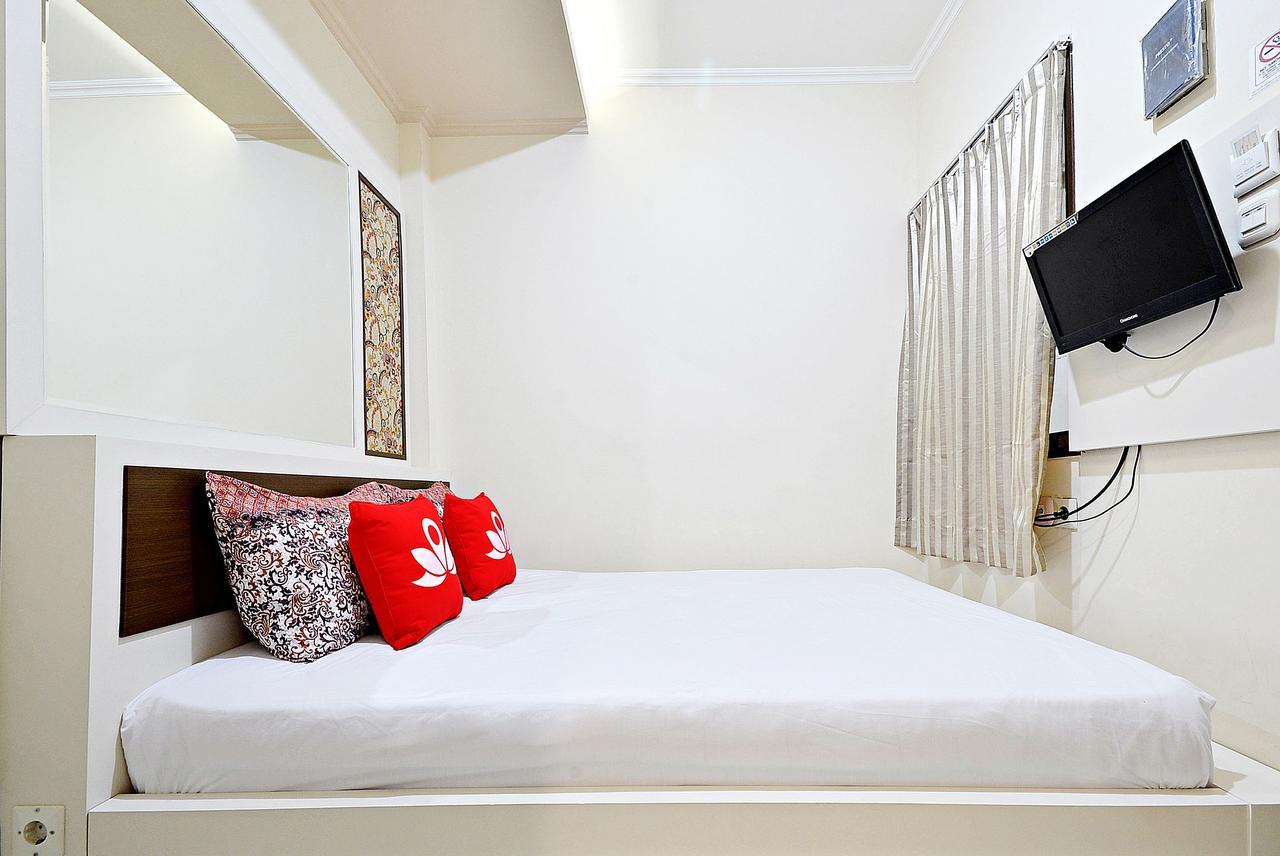 Zen Rooms Cideng Barat Jakarta Exterior photo